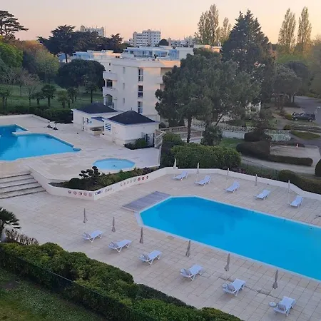 Appartement Avec Grande Terrasse à - Fr-1-306-1326 La Baule-Escoublac